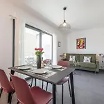 公寓 Queen Riviera : Climatisation, Parking, Terrasse