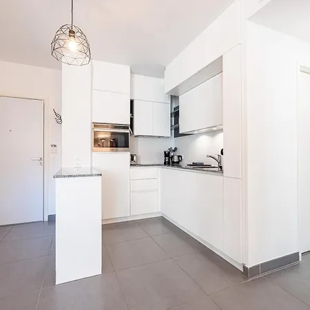 Queen Riviera : Climatisation, Parking, Terrasse מנטון