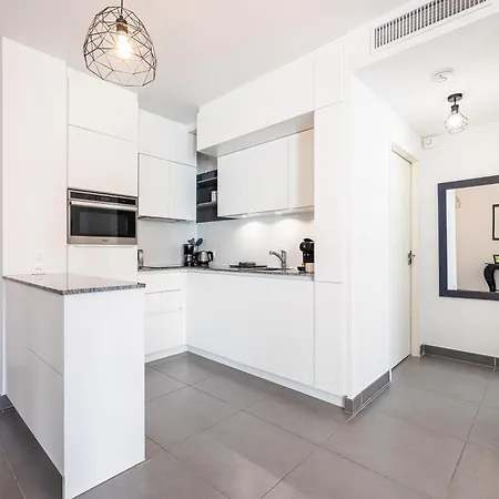 דירה Queen Riviera : Climatisation, Parking, Terrasse