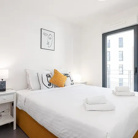 Queen Riviera : Climatisation, Parking, Terrasse Apartamento