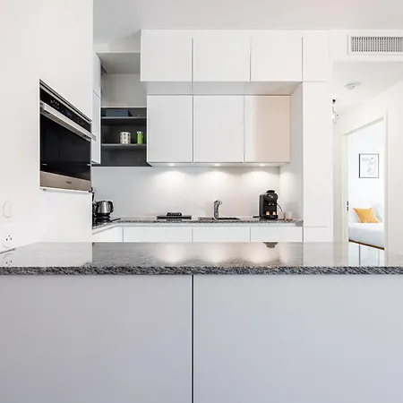 Queen Riviera : Climatisation, Parking, Terrasse Apartamento *