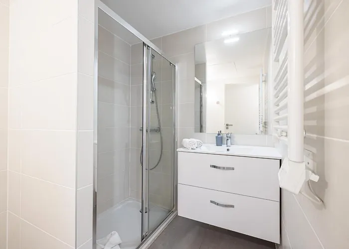 Queen Riviera : Climatisation, Parking, Terrasse Lejlighed *