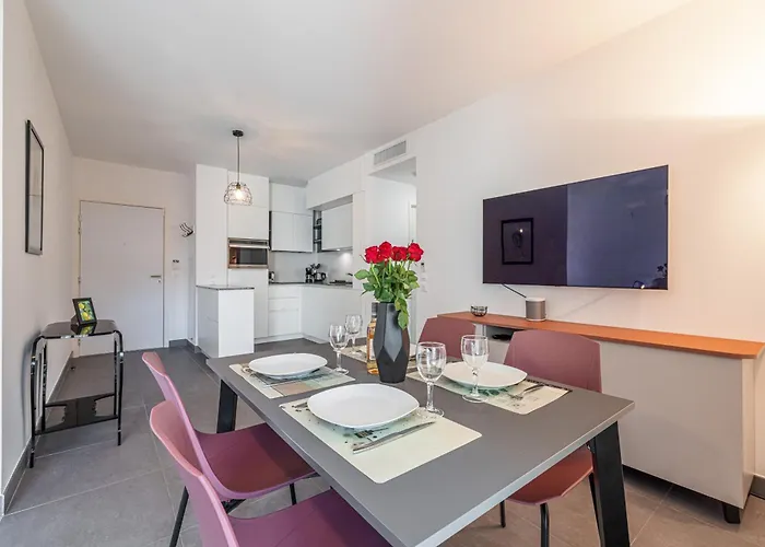 Queen Riviera : Climatisation, Parking, Terrasse * Menton