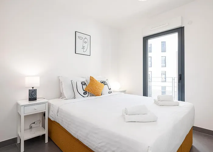 Queen Riviera : Climatisation, Parking, Terrasse Lejlighed