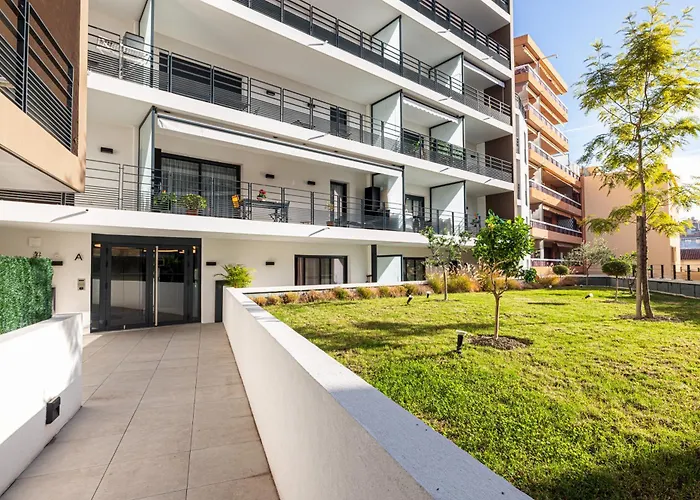 Queen Riviera : Climatisation, Parking, Terrasse Menton